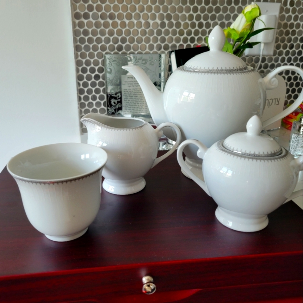 Tea cup set